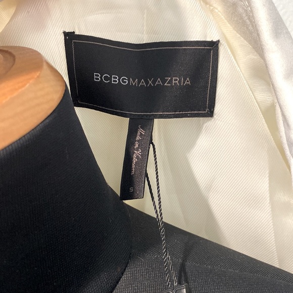 BCBGMaxazria Blazer size Small - Picture 3 of 4